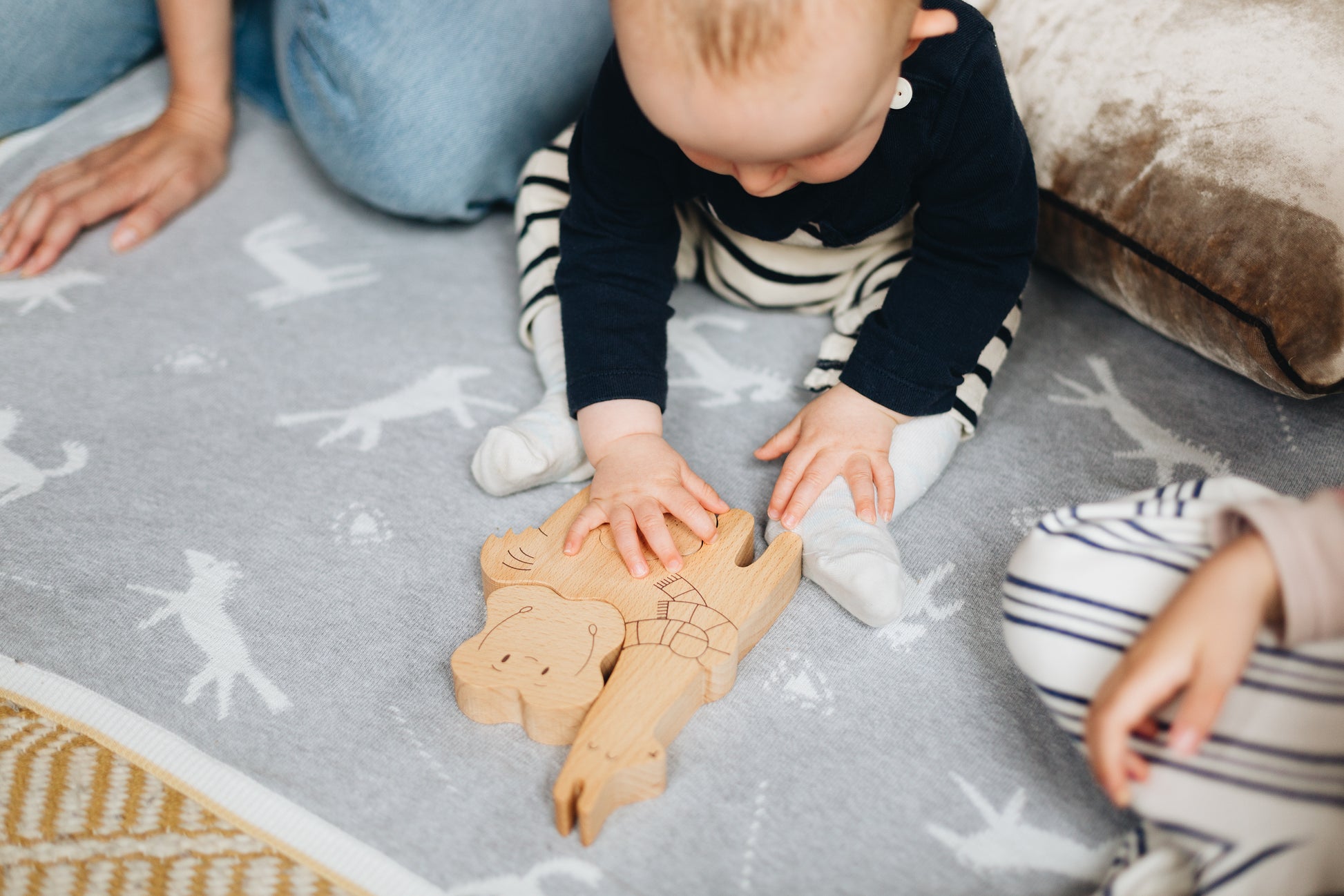 Āpiti - wooden puzzle - The Kiss Co